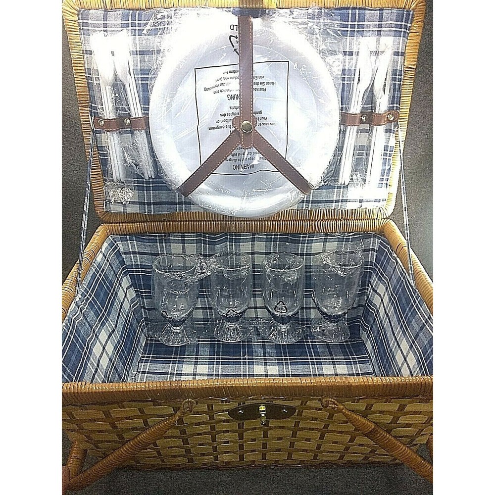 4 Person Family Wicker Picnic Basket - Picture 6 of 8